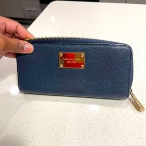Michael Kors Leather Wallet Navy with Gold Hardware !